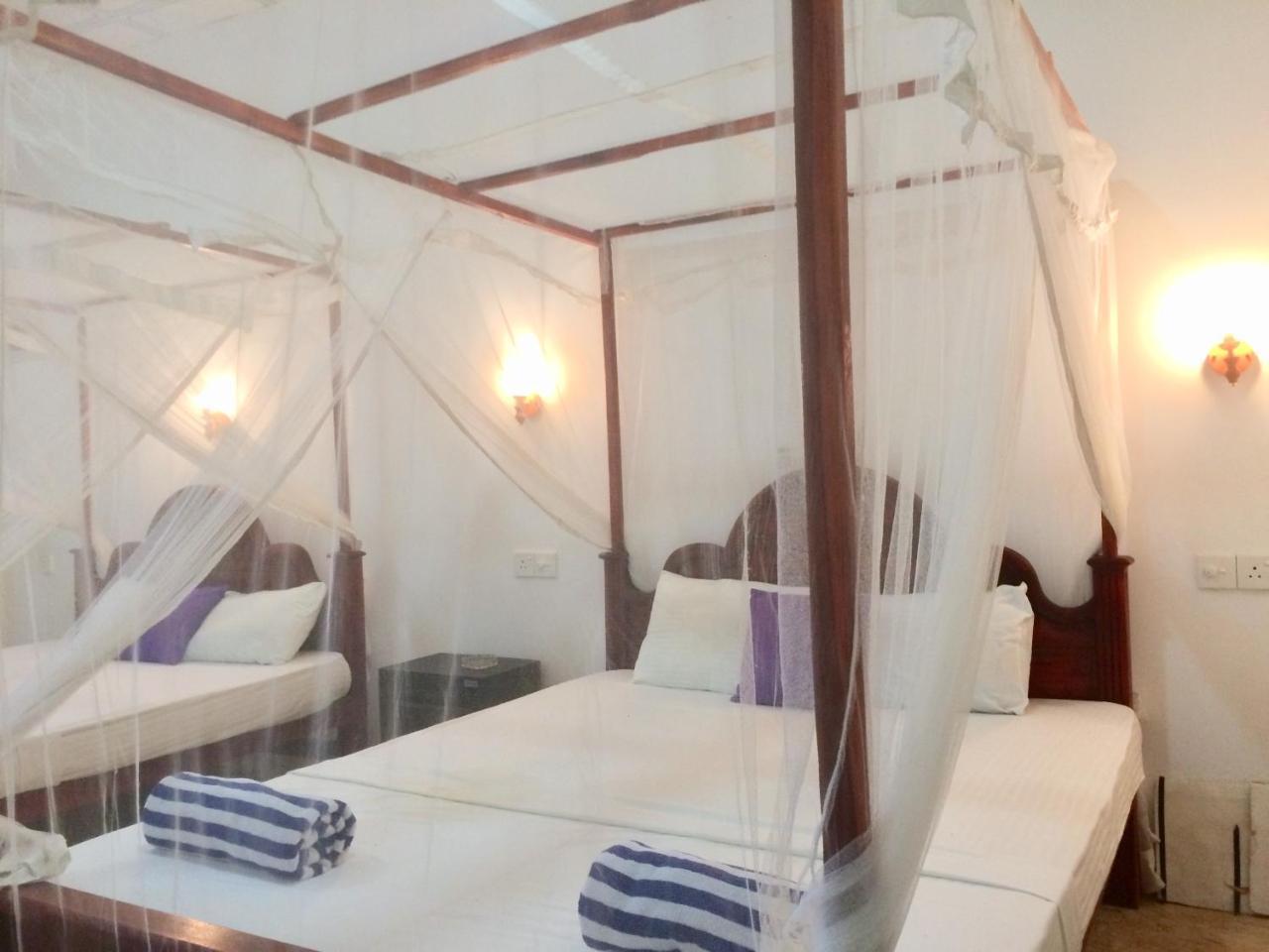 Aloha Beach Resort Tangalle Bagian luar foto