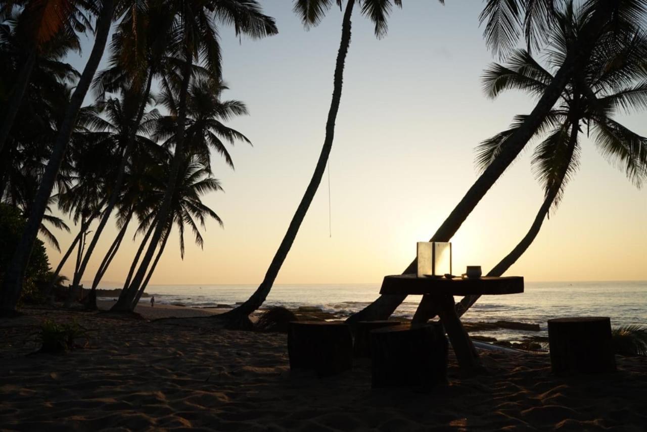 Aloha Beach Resort Tangalle Bagian luar foto